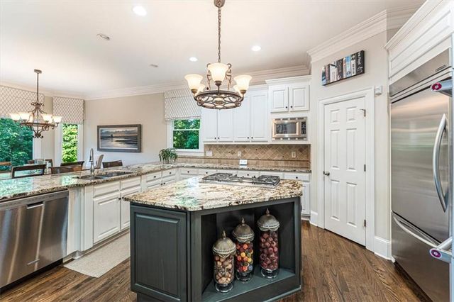 8615 Moor Park Run, Duluth, GA 30097