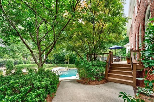 8615 Moor Park Run, Duluth, GA 30097