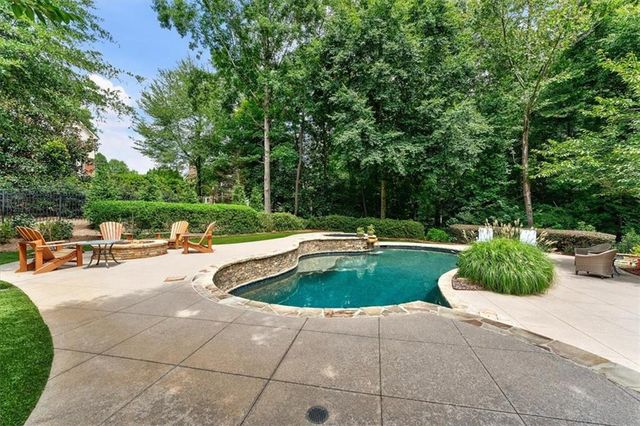 8615 Moor Park Run, Duluth, GA 30097
