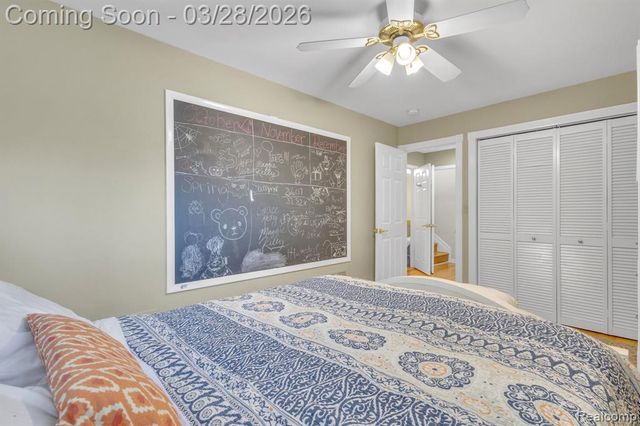 664 King Circle, Lake Orion, MI 48362