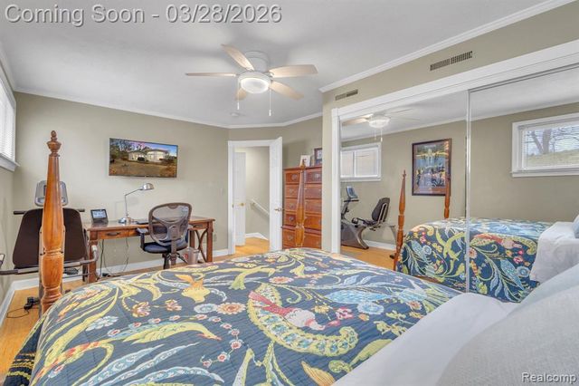 664 King Circle, Lake Orion, MI 48362