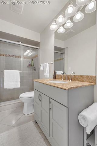 664 King Circle, Lake Orion, MI 48362