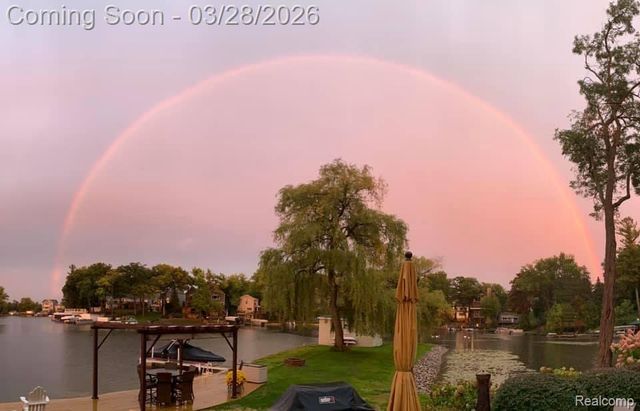 664 King Circle, Lake Orion, MI 48362