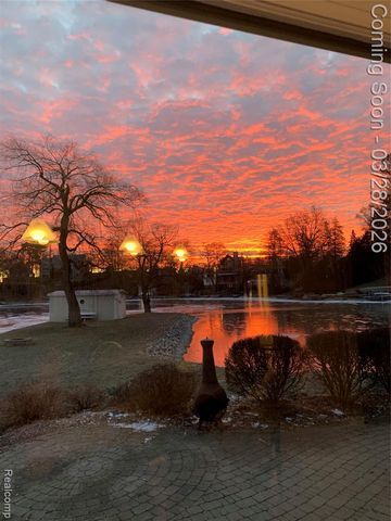 664 King Circle, Lake Orion, MI 48362