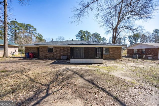 602 N Forest Lake Drive, Macon, GA 31210