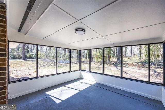 602 N Forest Lake Drive, Macon, GA 31210