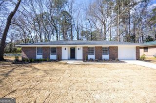 602 N Forest Lake Drive, Macon, GA 31210