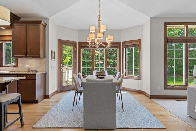 1443 Hidden Waters CIRCLE, West Bend, WI 53095