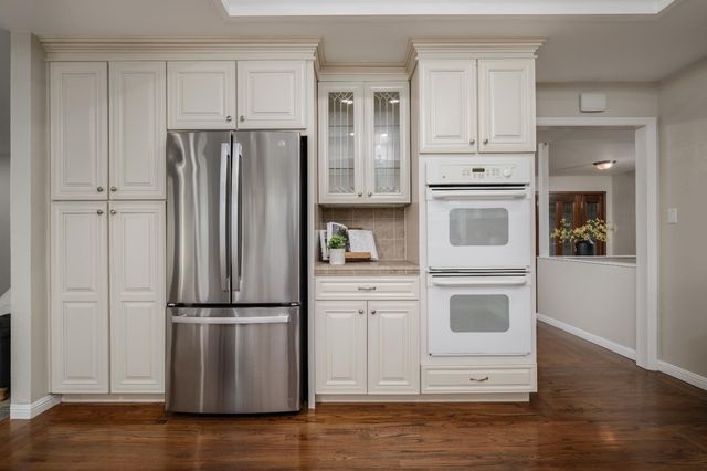 2681 Latham Dr, Sacramento, CA 95864