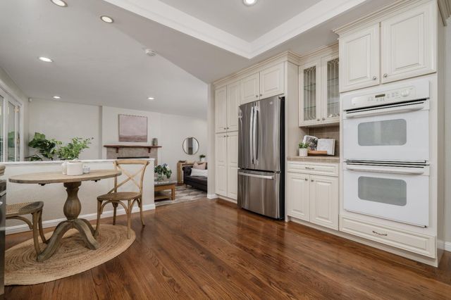 2681 Latham Dr, Sacramento, CA 95864