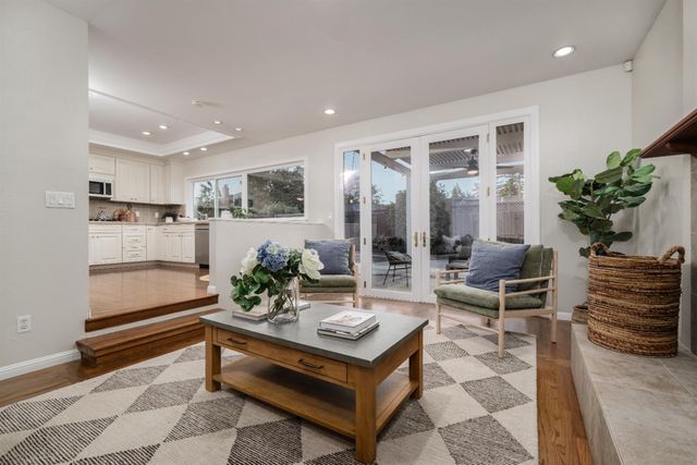 2681 Latham Dr, Sacramento, CA 95864