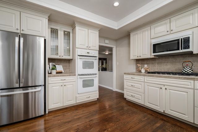 2681 Latham Dr, Sacramento, CA 95864