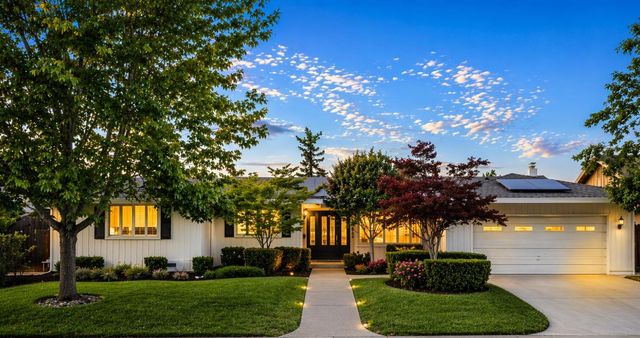 2681 Latham Dr, Sacramento, CA 95864