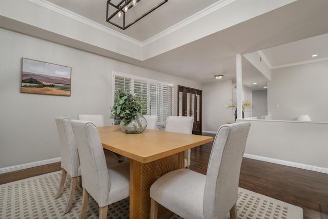 2681 Latham Dr, Sacramento, CA 95864