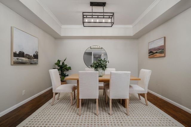 2681 Latham Dr, Sacramento, CA 95864