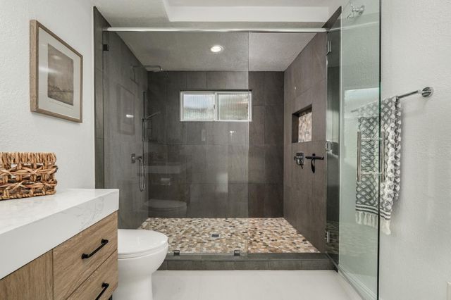 2681 Latham Dr, Sacramento, CA 95864