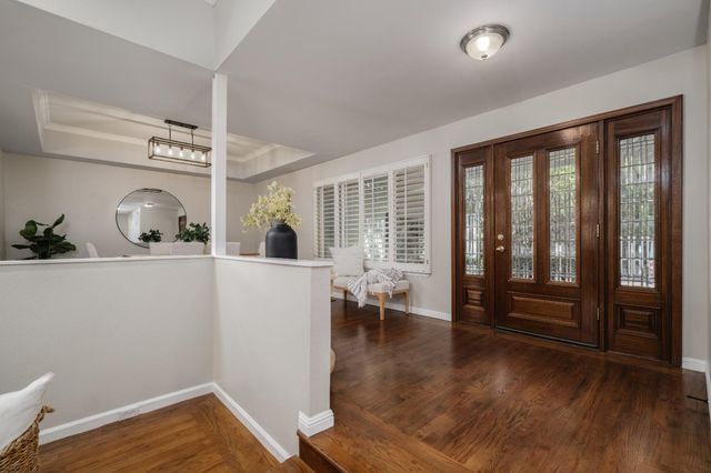 2681 Latham Dr, Sacramento, CA 95864