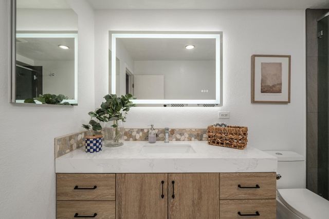 2681 Latham Dr, Sacramento, CA 95864