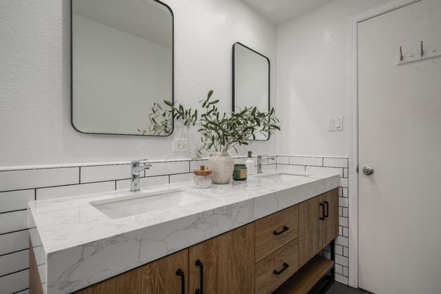 2681 Latham Dr, Sacramento, CA 95864