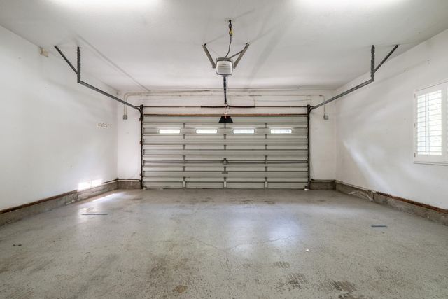 2681 Latham Dr, Sacramento, CA 95864