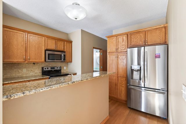 15522 Garnet Way 102, Apple Valley, MN 55124