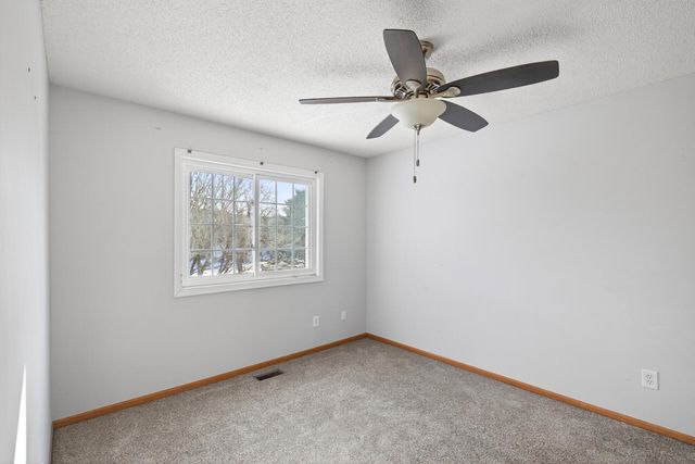 15522 Garnet Way 102, Apple Valley, MN 55124