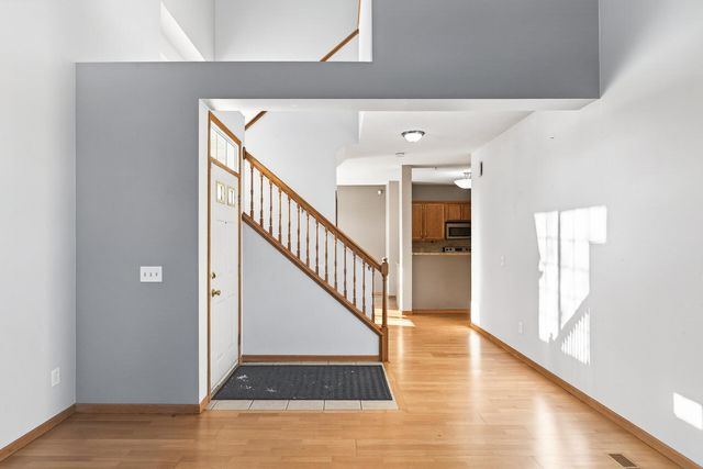 15522 Garnet Way 102, Apple Valley, MN 55124