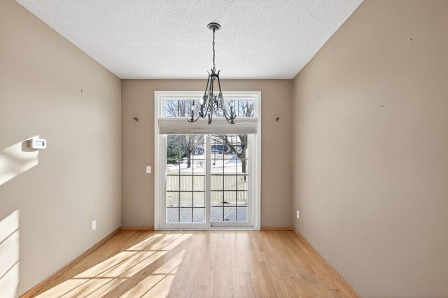 15522 Garnet Way 102, Apple Valley, MN 55124