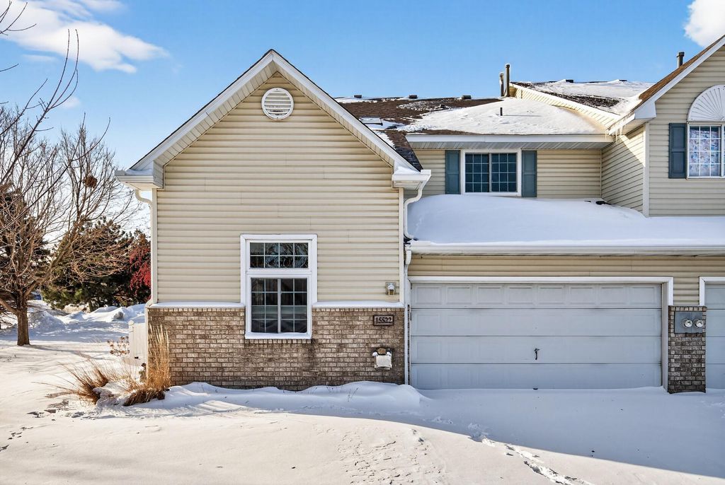15522 Garnet Way 102, Apple Valley, MN 55124