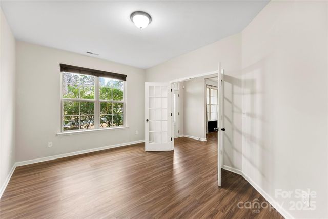 858 Oak Manor Drive SE, Concord, NC 28025