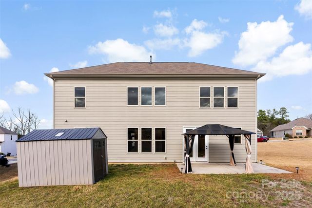 858 Oak Manor Drive SE, Concord, NC 28025