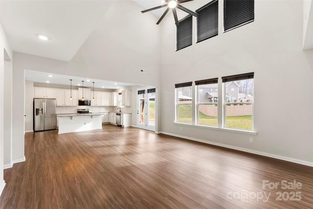 858 Oak Manor Drive SE, Concord, NC 28025