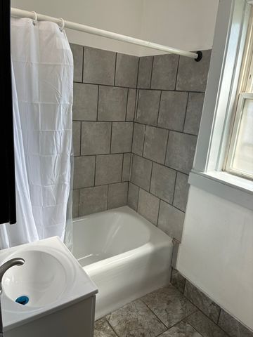 1206 N Laramie Avenue 1A, Chicago, IL 60651