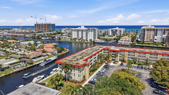 3180 NE 48th Court 215, Lighthouse Point, FL 33064