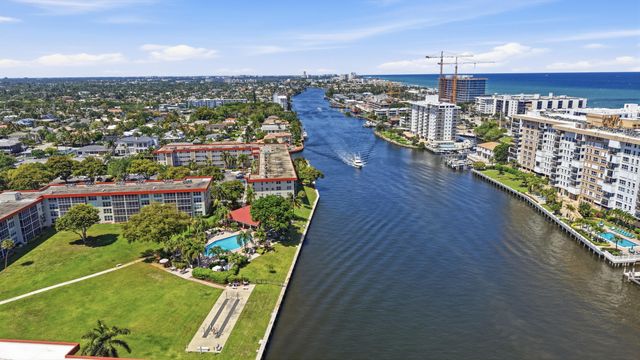 3180 NE 48th Court 215, Lighthouse Point, FL 33064