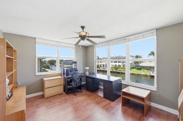 3180 NE 48th Court 215, Lighthouse Point, FL 33064