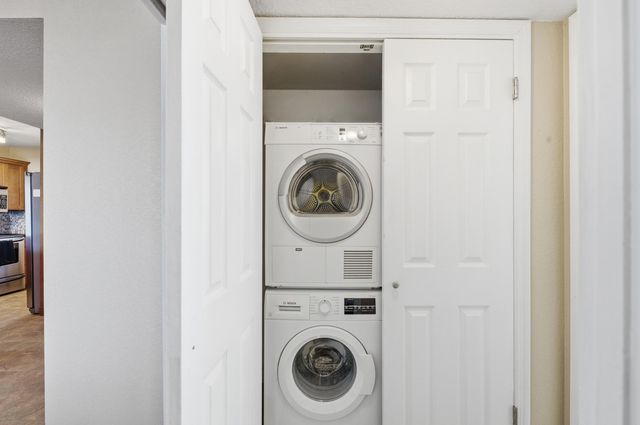 3180 NE 48th Court 215, Lighthouse Point, FL 33064