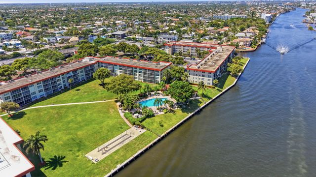 3180 NE 48th Court 215, Lighthouse Point, FL 33064