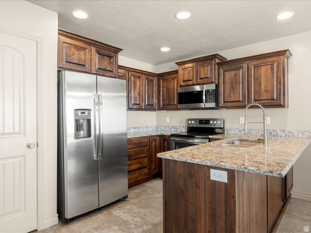 1146 W EXCALIBUR WAY, West Haven, UT 84401