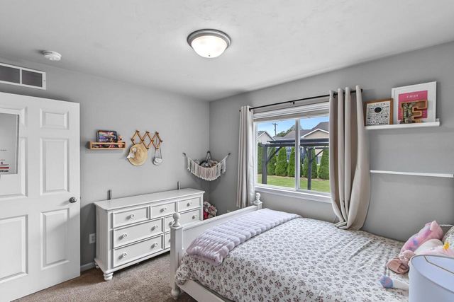 2102 Carl Avenue, Stoughton, WI 53589
