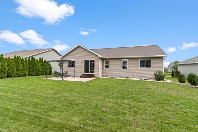 2102 Carl Avenue, Stoughton, WI 53589