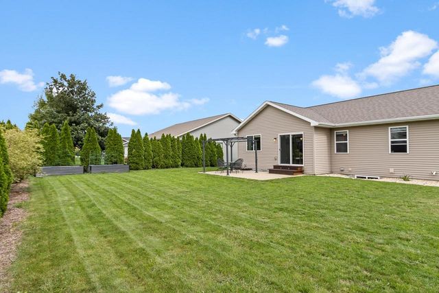 2102 Carl Avenue, Stoughton, WI 53589