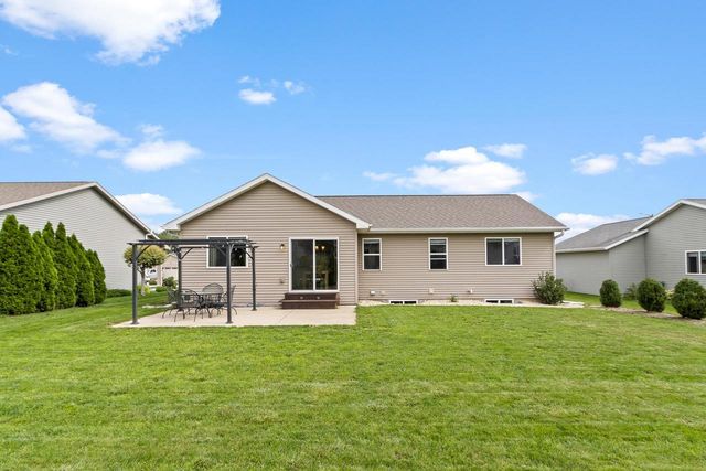 2102 Carl Avenue, Stoughton, WI 53589