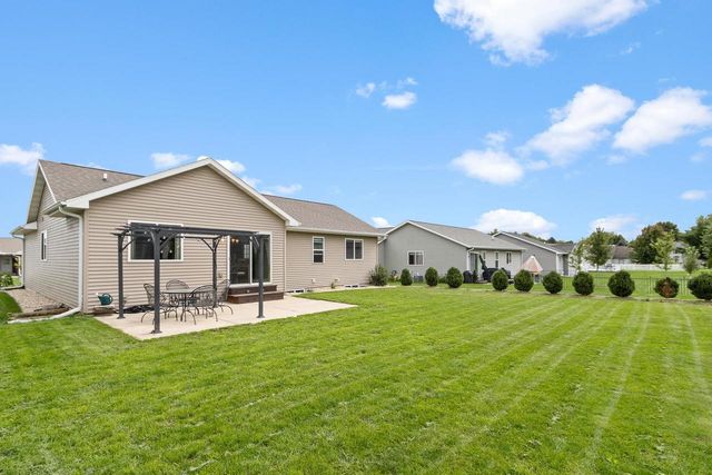 2102 Carl Avenue, Stoughton, WI 53589