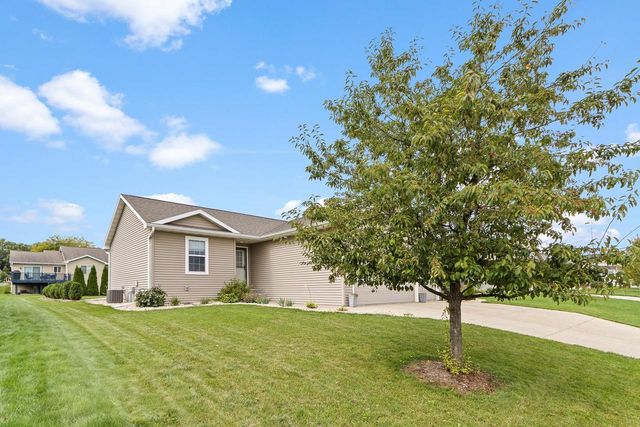 2102 Carl Avenue, Stoughton, WI 53589