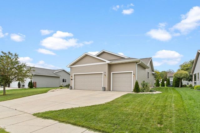 2102 Carl Avenue, Stoughton, WI 53589