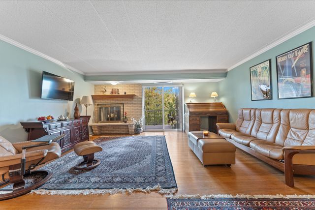 110 W Butterfield Road 502S, Elmhurst, IL 60126