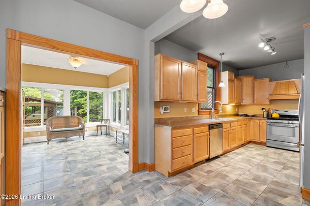 1821 Stevens Ave, Louisville, KY 40205