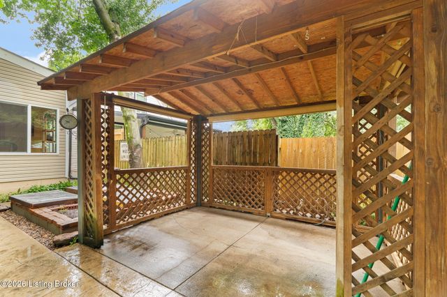 1821 Stevens Ave, Louisville, KY 40205