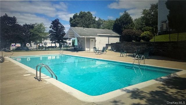 1 Lexington Hill 7, Harriman, NY 10926